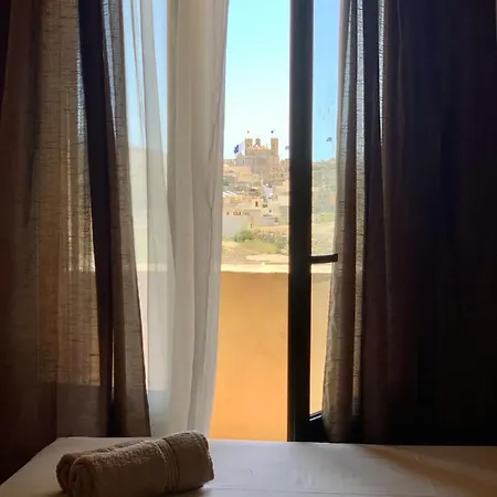 Apartament Tal-mirakli Għarb