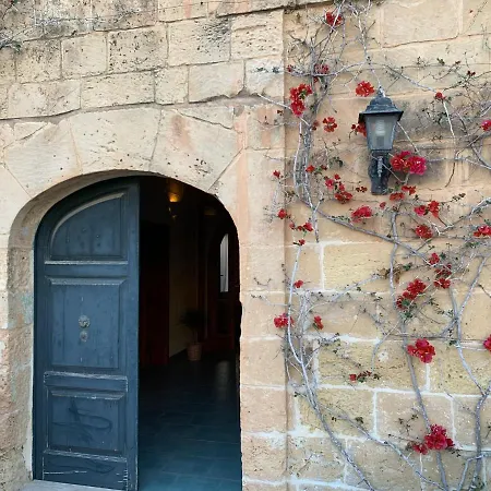 Tal-mirakli * Għarb