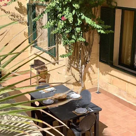 Apartment Tal-mirakli *