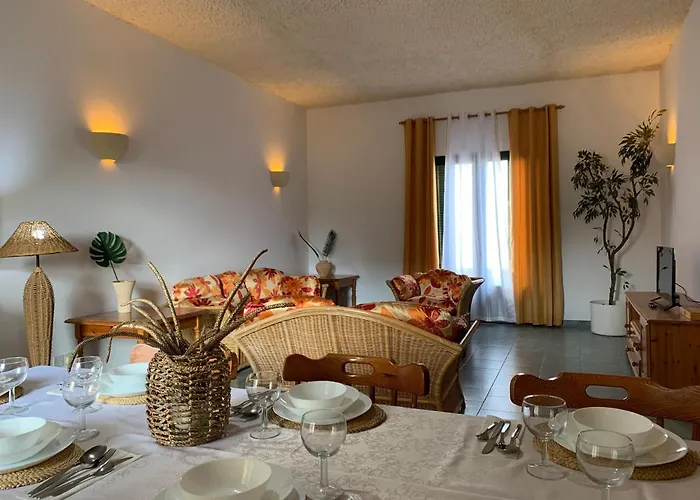 Tal-mirakli Appartement Għarb